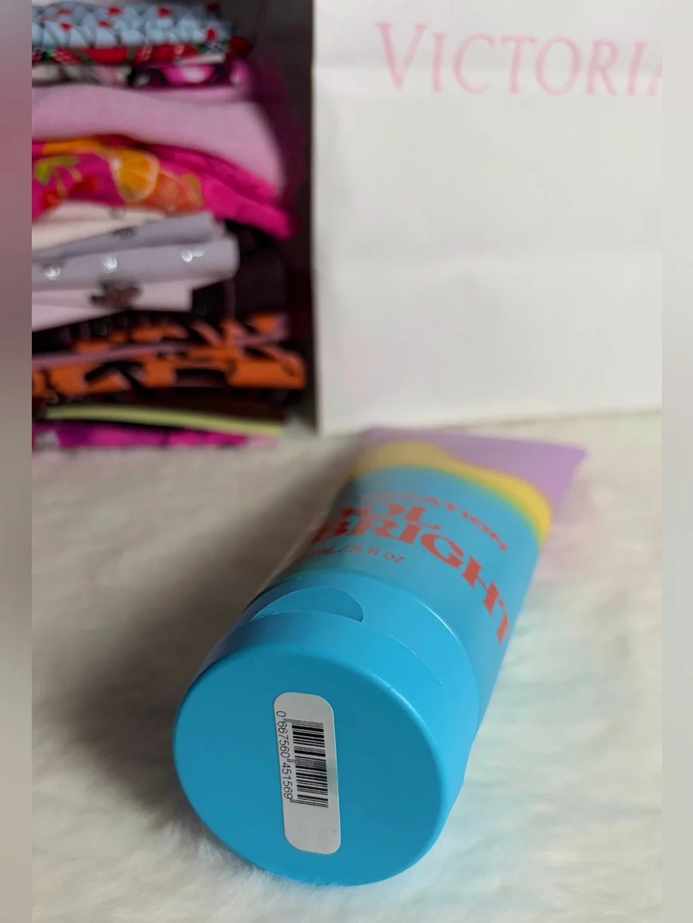 PINK Victoria’s Secret - ON A VACATION COOL & BRIGHT- Body Lotion